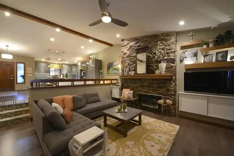 Hay's living room
